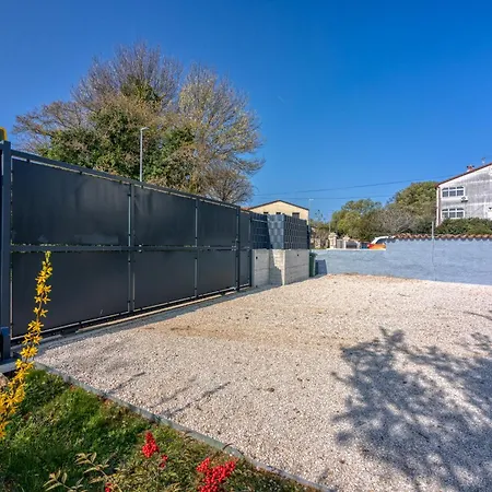 Petricija With Garden Appartamento