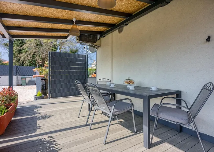 Petricija With Garden